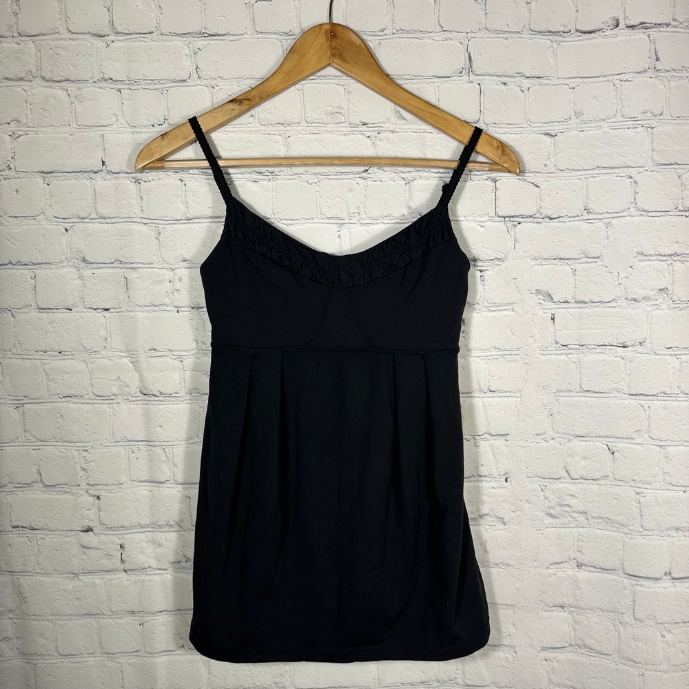 Lululemon Black Pleated Ruffle Empire Waist Yoga Tank Top Built In Bra Size 4